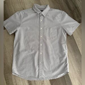 American Eagle Outfitters Light Gray Short-Sleeve Button-Down Shirt